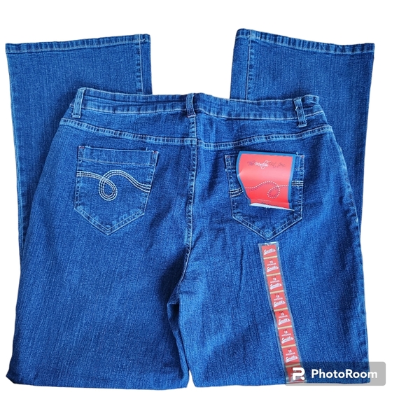 NWT Smith's Dungarees Marilyn Fit Stretch Blue Denim Straight Leg Jeans  18 - Picture 3 of 13